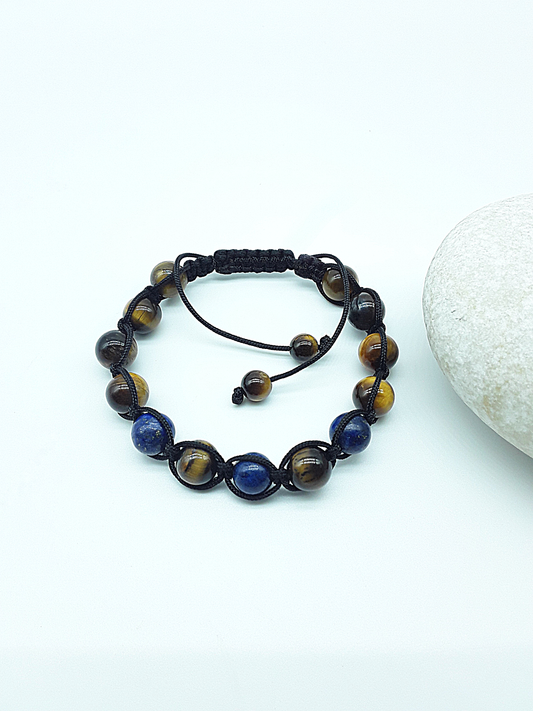 The Seer’s Path Bracelet by Polmadeva – handcrafted bracelet with Lapis Lazuli & Tiger’s Eye (8 mm), adjustable 18–24 cm. A talisman of intuition & grounded vision.