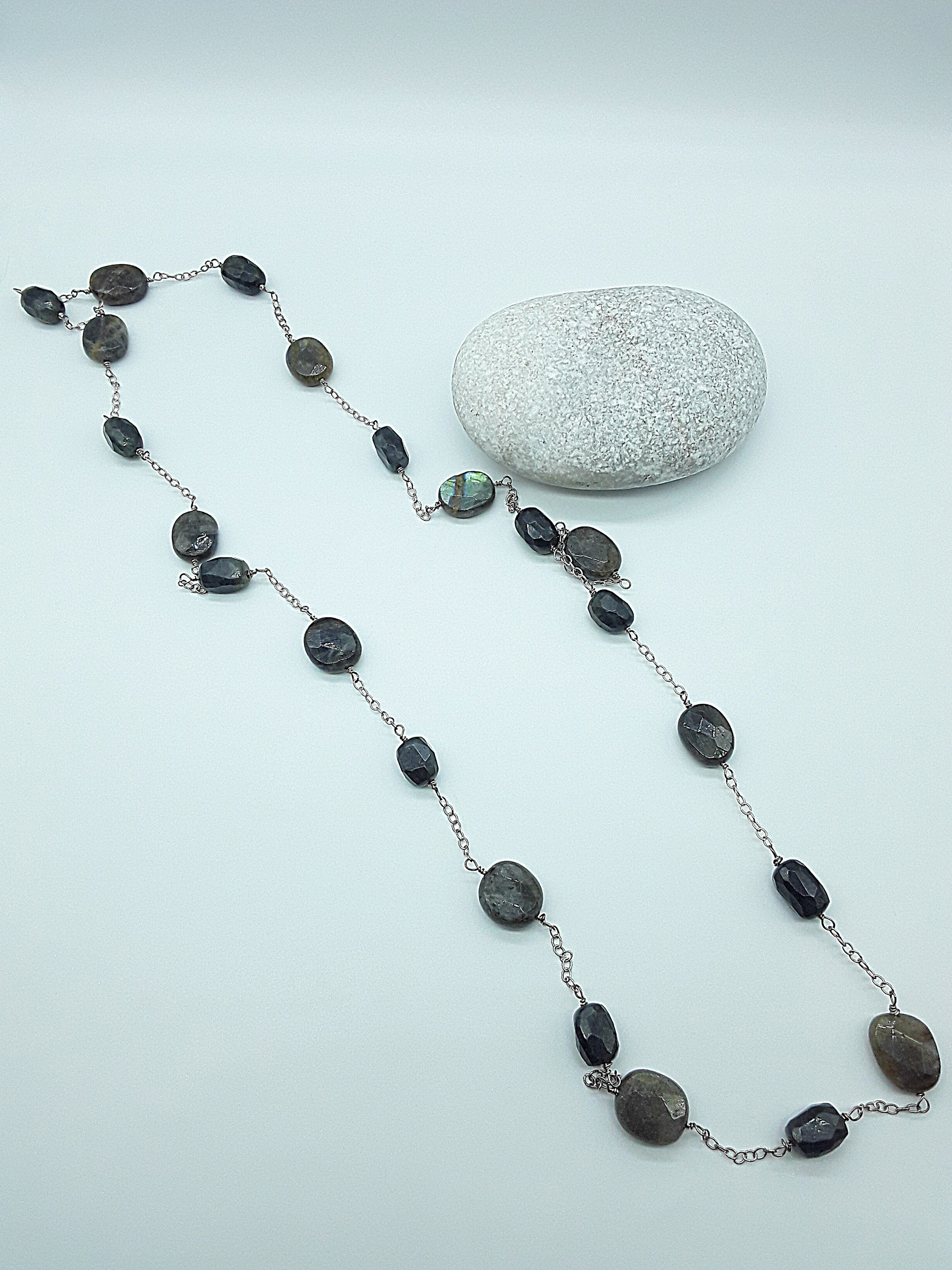 Infinity Dawn Necklace by Polmadeva – 100 cm labradorite and 925 silver necklace symbolizing renewal and elegance.