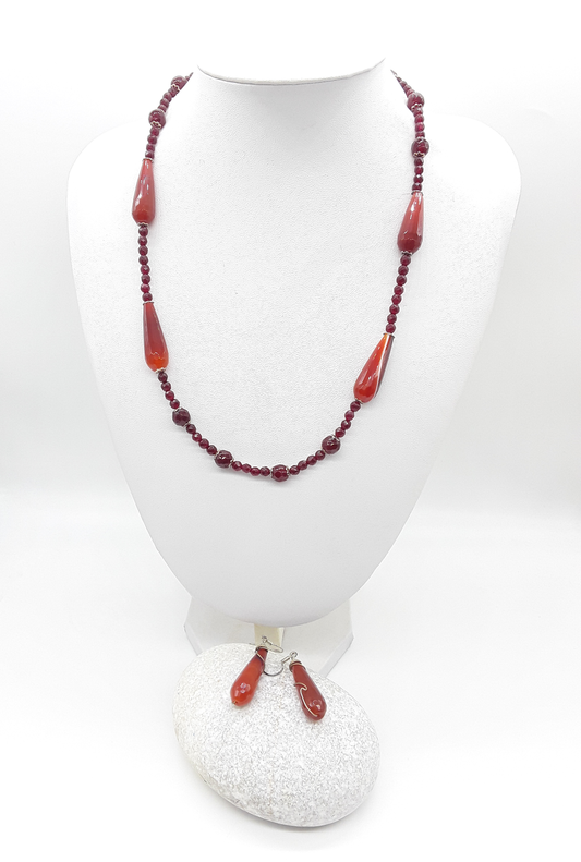 The Tears of Renewal Set by Polmadeva – red agate and 925 silver necklace with matching earrings