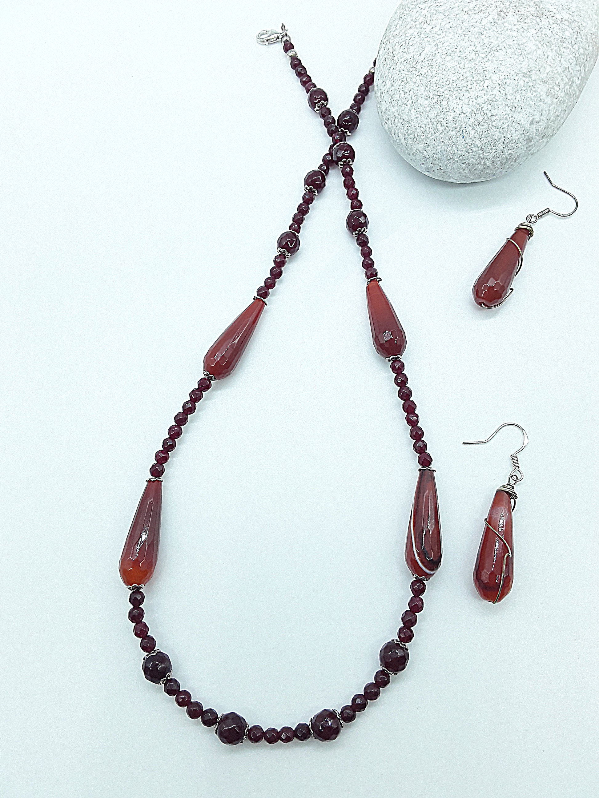 Elegant handcrafted jewelry by Polmadeva – the Tears of Renewal Set with natural red agate and pure 925 silver