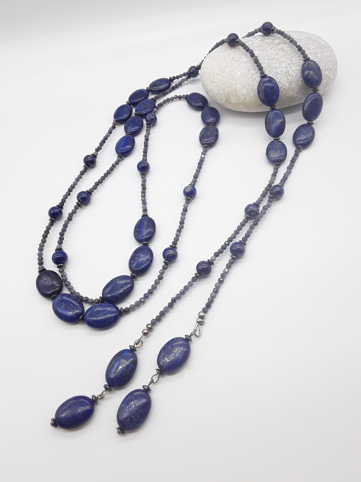 The Oracle’s Path Necklace by Polmadeva – handcrafted with sapphire, hematite & lapis lazuli, 925 silver, 142 cm. A talisman of vision and destiny.