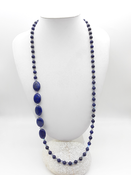 The Oracle’s Path Necklace by Polmadeva – handcrafted with sapphire, hematite & lapis lazuli, 925 silver, 142 cm. A talisman of vision and destiny.