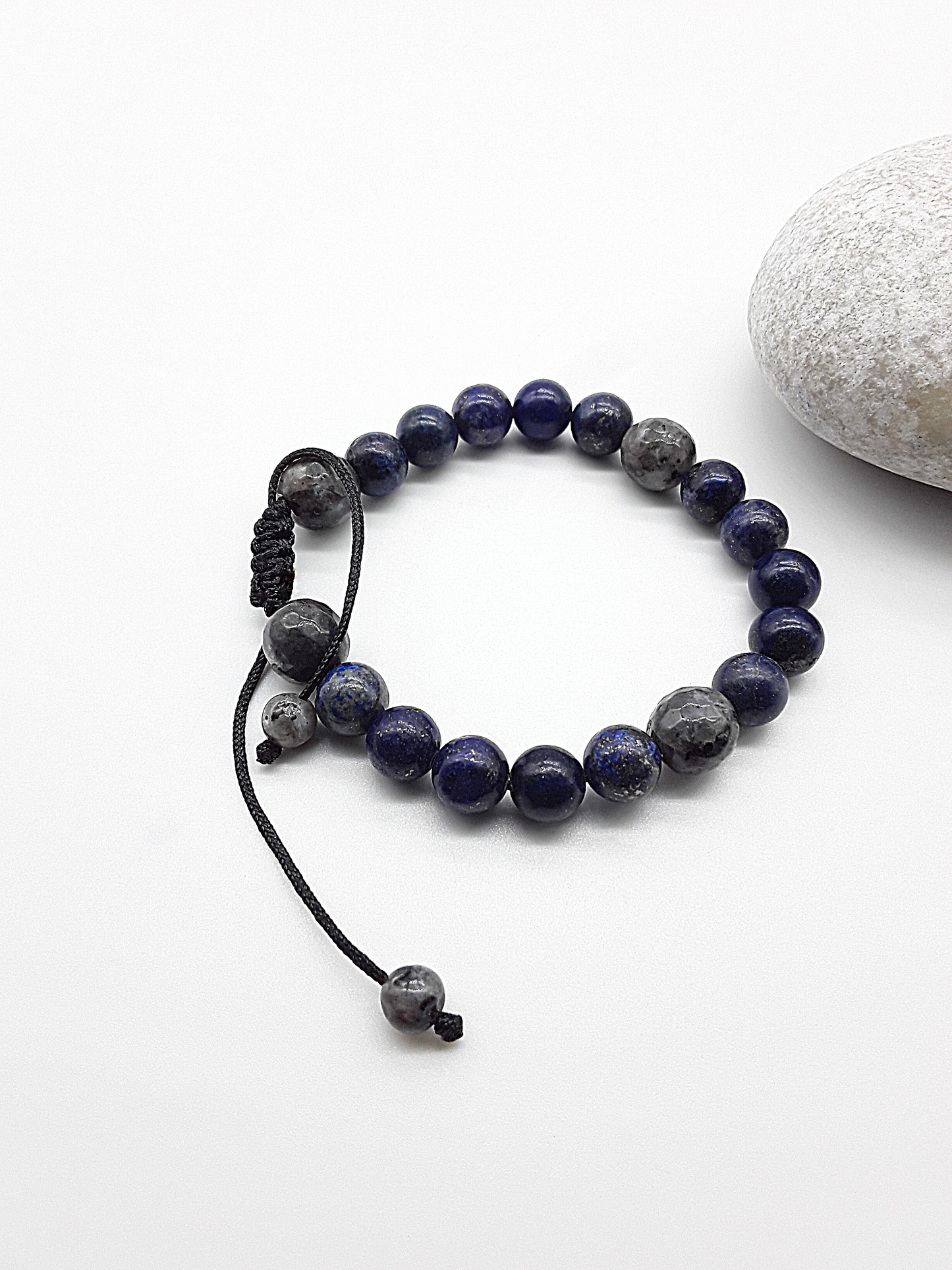 The Midnight Oracle Bracelet by Polmadeva – handcrafted with Lapis Lazuli (8 mm) & faceted Labradorite (10 mm), adjustable 18–24 cm. A talisman of vision & wisdom.
