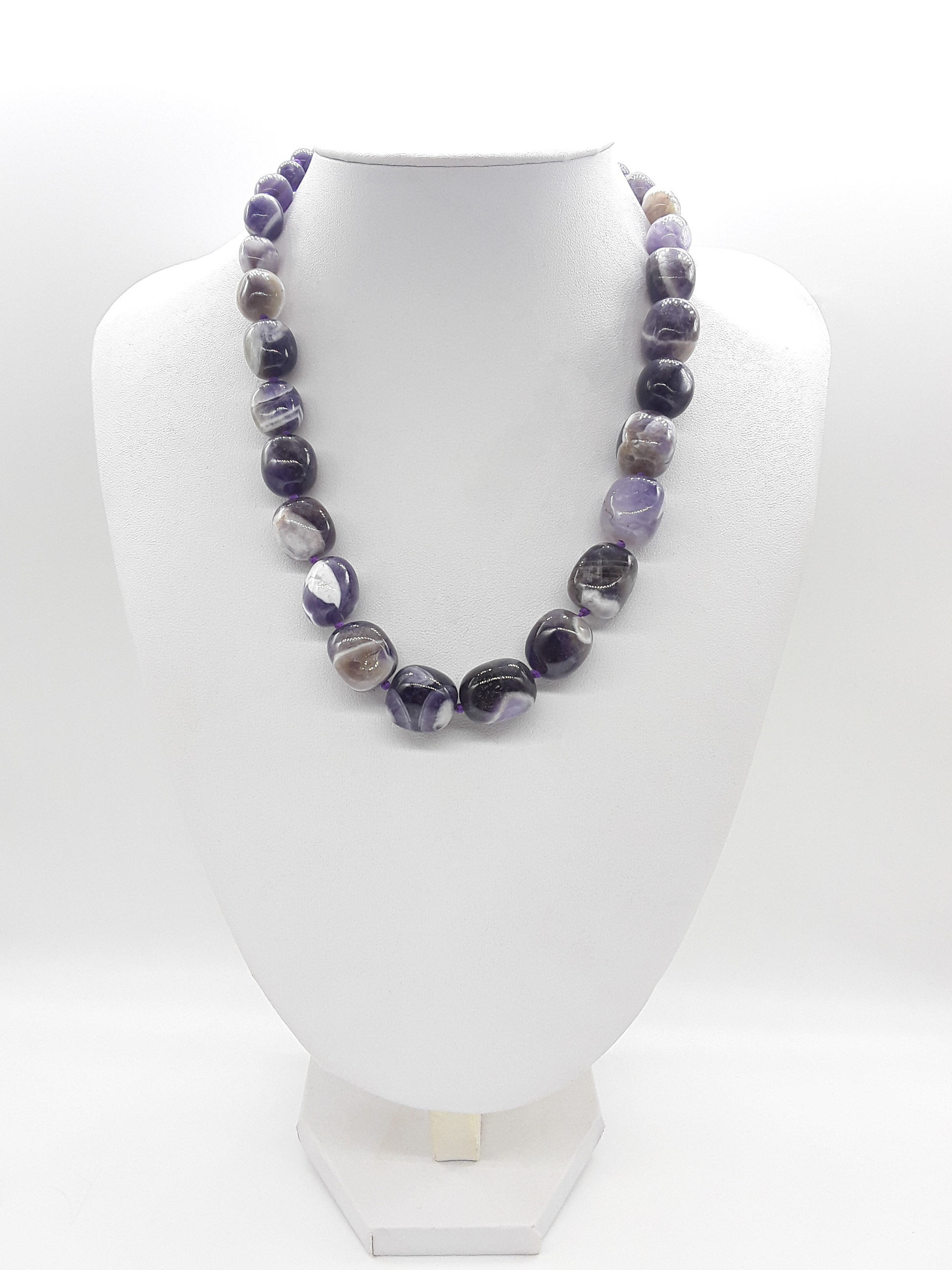 The Gracebound Agate Necklace by Polmadeva – Botswana agate and amethyst necklace symbolizing elegance, authenticity, and quiet strength
